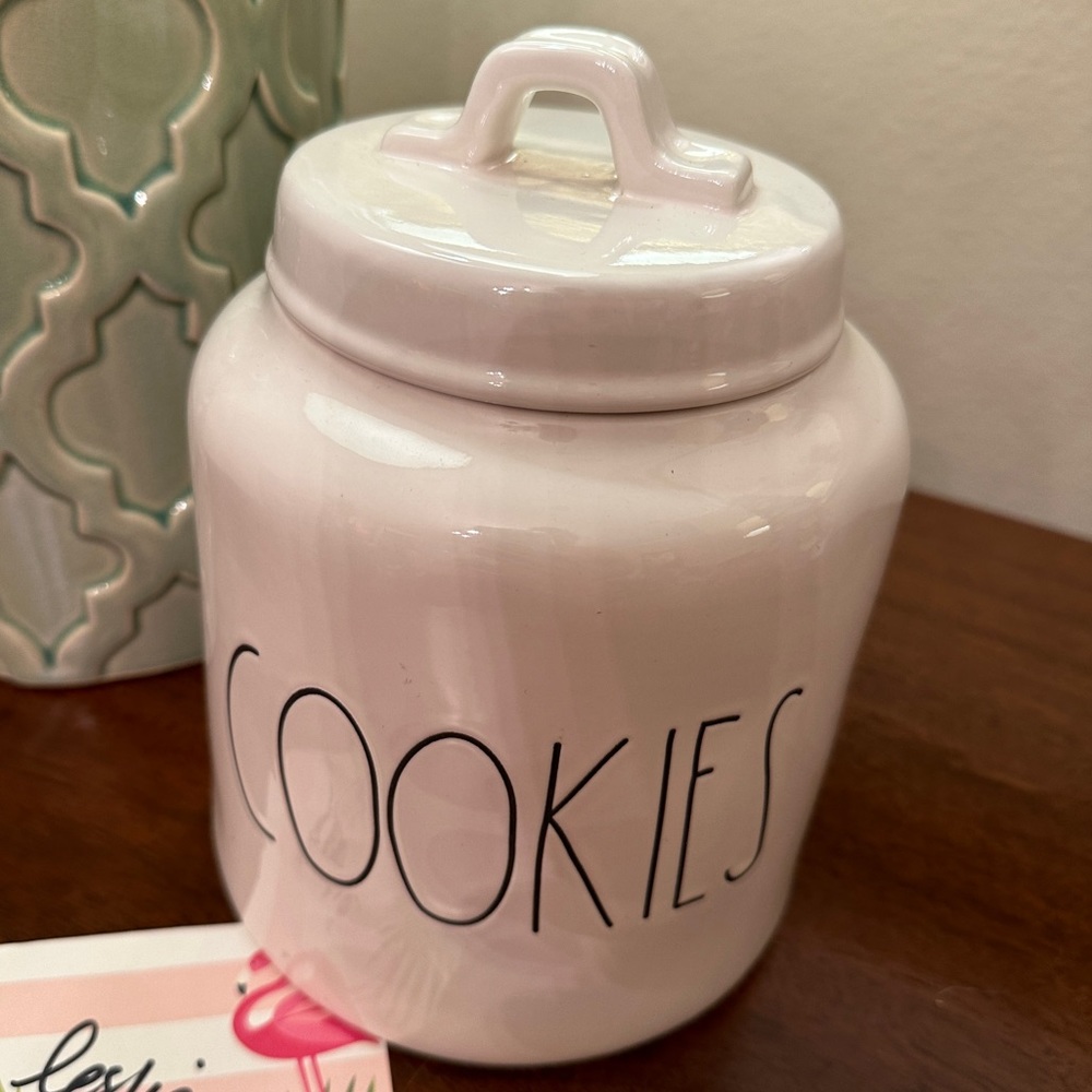 ❌SOLD❌ Rae Dunn Cookies Canister. Old school with dimples!!